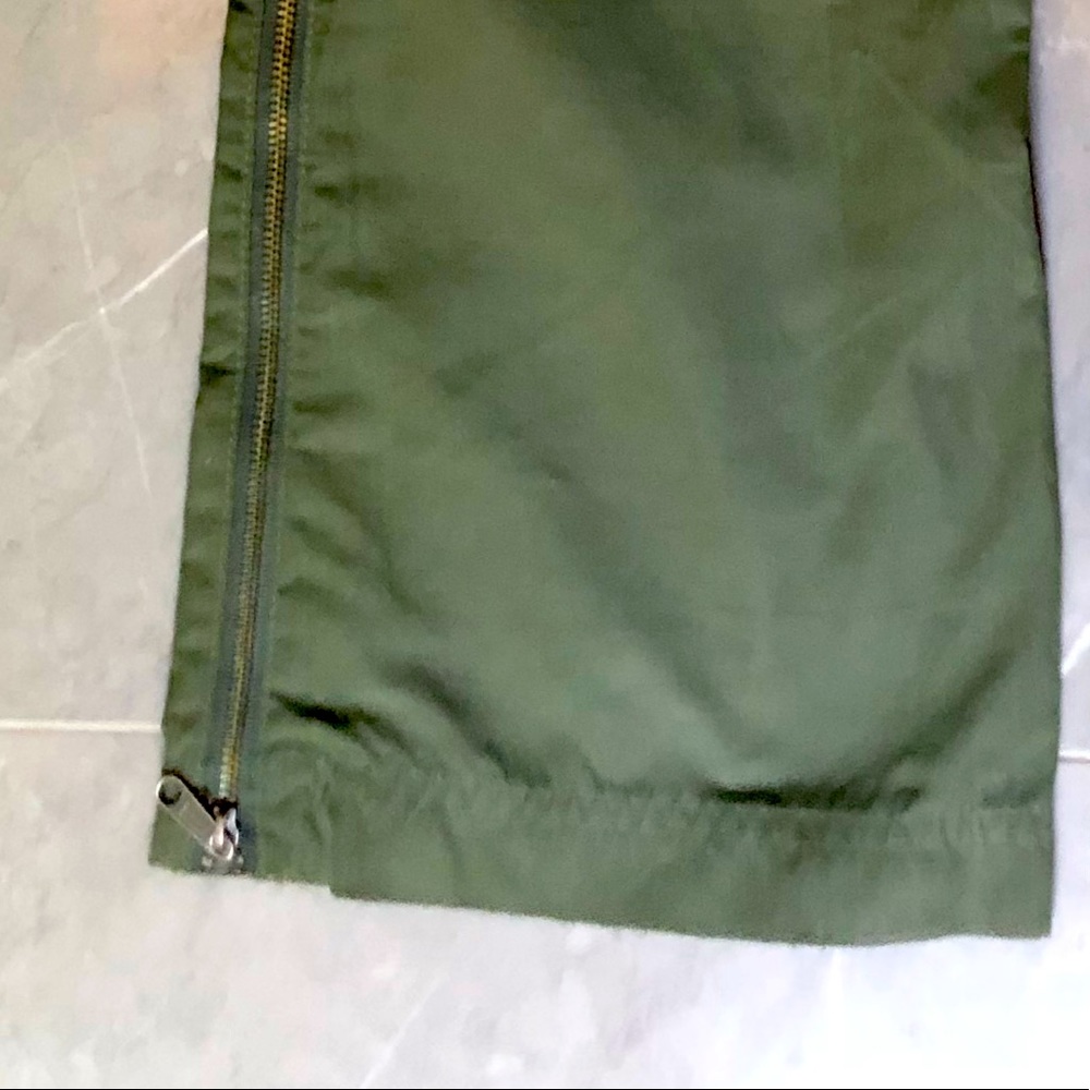 Girl’s green pant, Old Navy, size L (10) - Picture 5 of 5